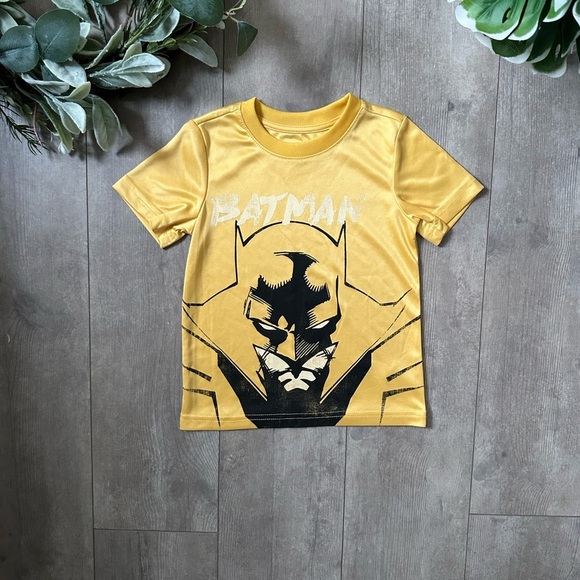 New Batman Graphic Toddler Boy T-Shirt Silky Yellow Batman Graphic T-Shirt 3T - Picture 8 of 11